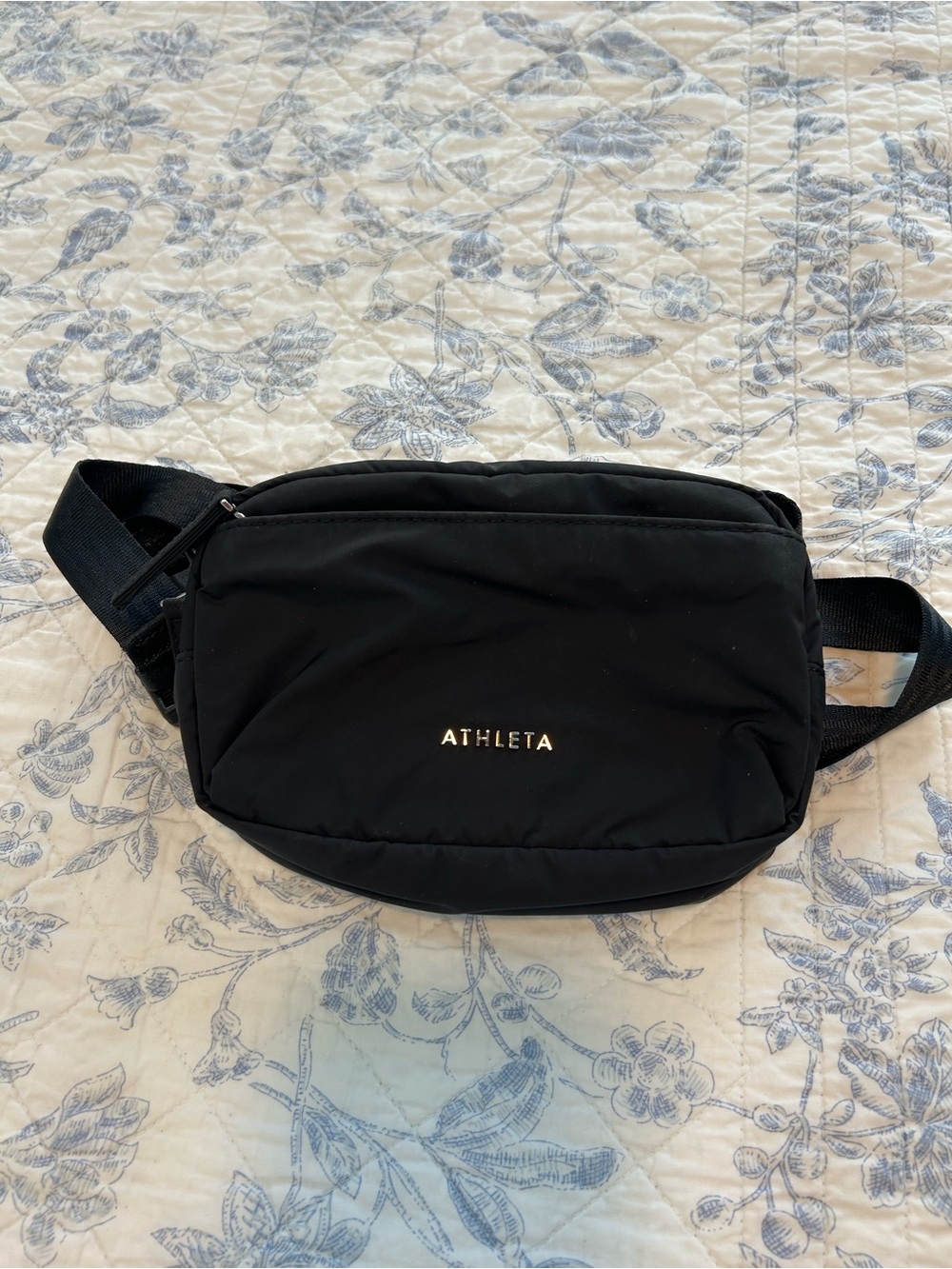 Athleta Black Nylon Everyday Belt Bag Crossbody Fanny Pack Gold Logo